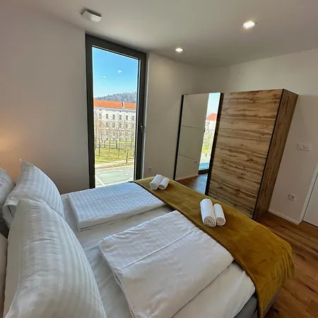 Lägenhet Penthouse - Garden