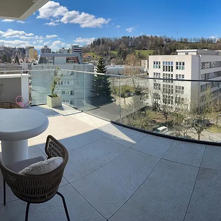 Lägenhet Penthouse - Garden