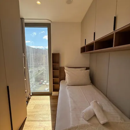 Apartma Penthouse - Garden *