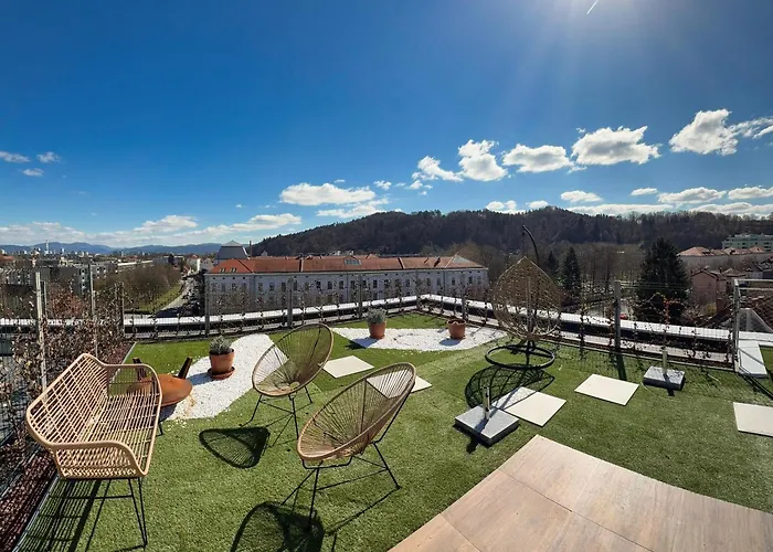 Διαμέρισμα Penthouse - Garden Λιουμπλιάνα